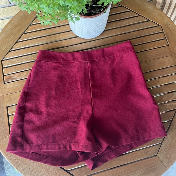 Abercrombie & Fitch Pants - Abercrombie & Fitch Burgundy Shorts